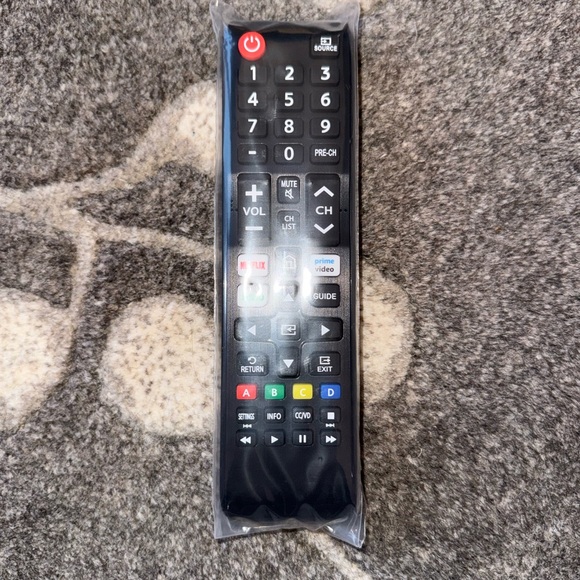 Samsung Universal Black Remote Control - Picture 3 of 5